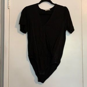 MADEWELL / Black V Neck Bodysuit